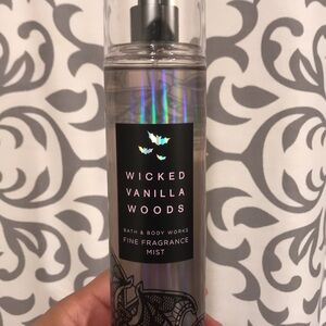 Bath & Body Works Wicked Vanilla Woods Fine Fragrance Body Mist